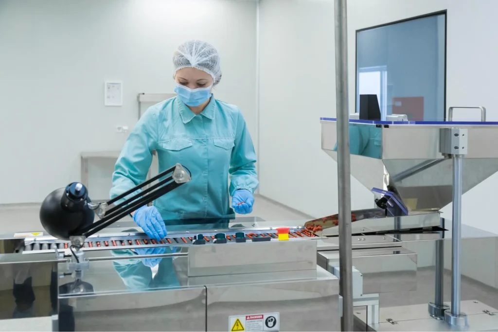 Indtek-Equipos-y-maquinarias-para-laboratorios-2-1.webp